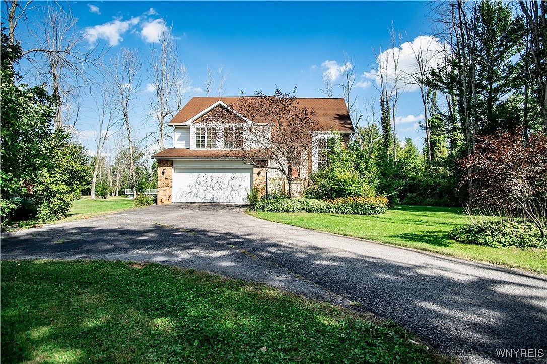 7545 Cedar St, Akron, NY 14001 | Zillow