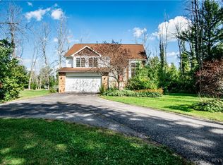 7545 Cedar St, Akron, NY 14001