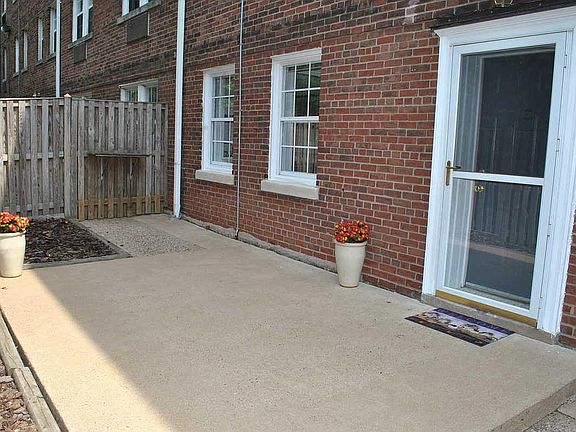 private patio entry