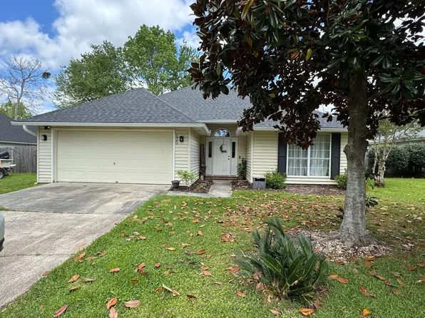 170 Teal Lake Dr, Richmond Hill, GA 31324