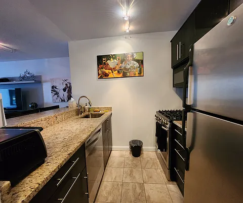 Rented by Yoram Adin, LREB | media 10