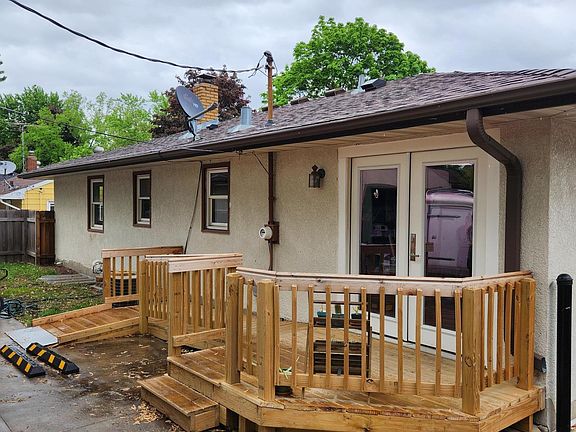5th image of 715 24th Ave N