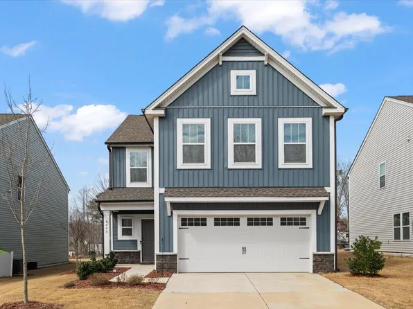 460 Curling Creek Dr, Clayton, NC 27527