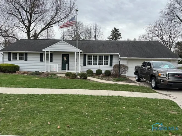 927 Park St, Napoleon, OH 43545