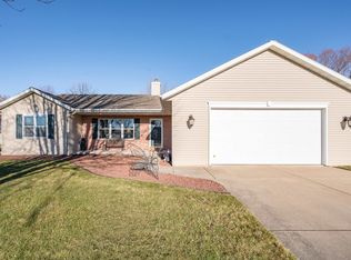 2061 Muirfield Way, New Franken, WI 54229