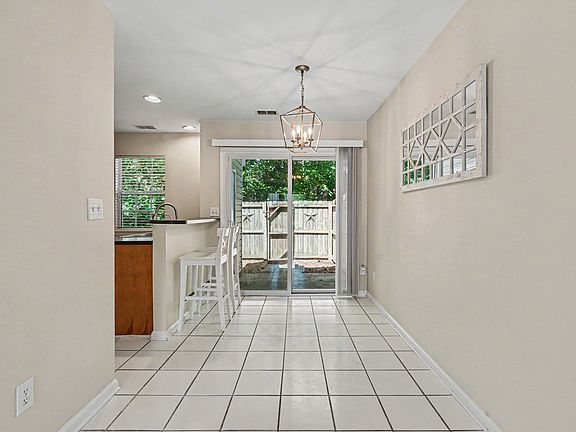 5th image of 3238 Summercroft Ln #1