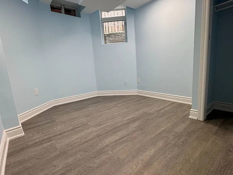 1258 Vanrose St #BASEMENT — Photo 7