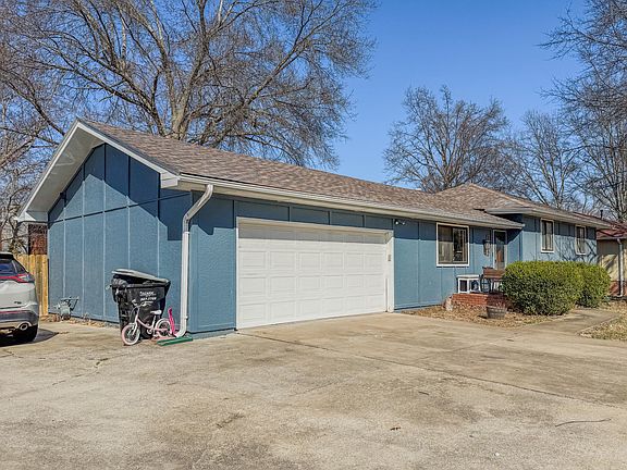 3rd image of 2325 W Alta Street