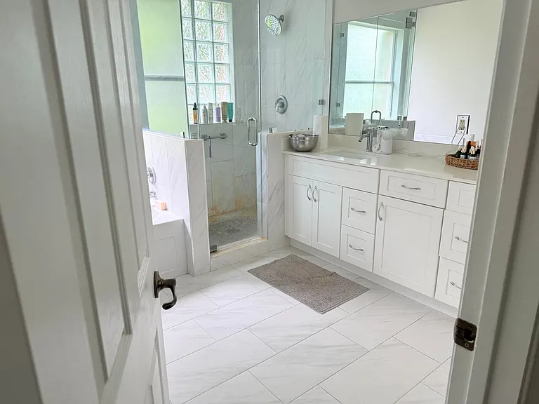 17 Country Lake Cir — Photo 24