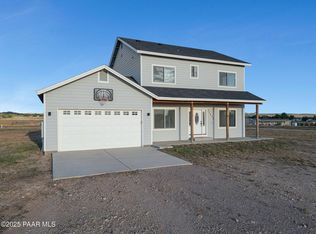 25099 N Constitution Dr, Paulden, AZ 86334