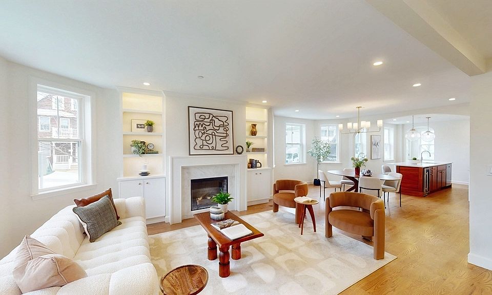 1st image of 411 Salem St #1