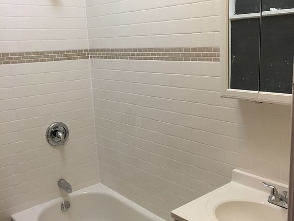 4th image of 3637 S Paulina St