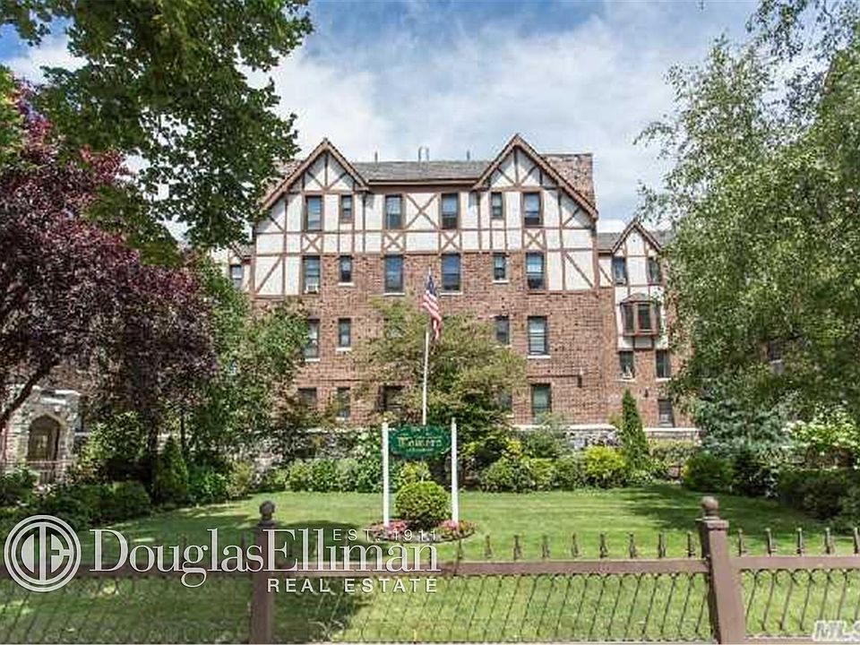 1st image of 16015 Powells Cove Blvd APT D302