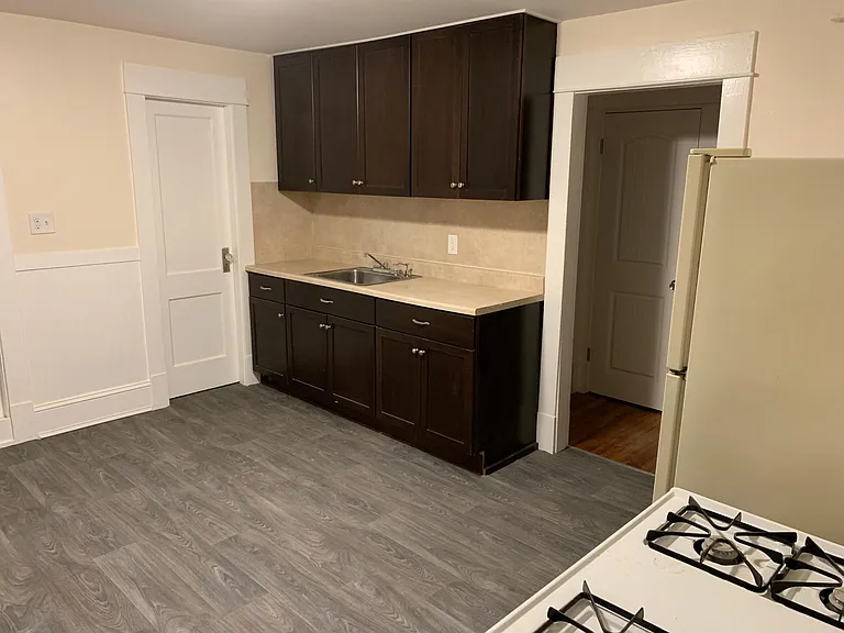 12-14 Leclair Ter #2 — Photo 8
