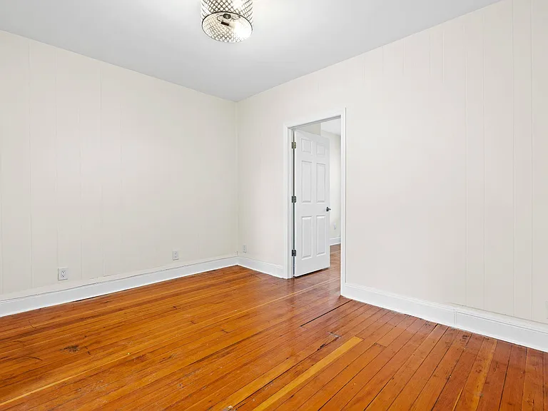 294 Clerk St #1 — Photo 8