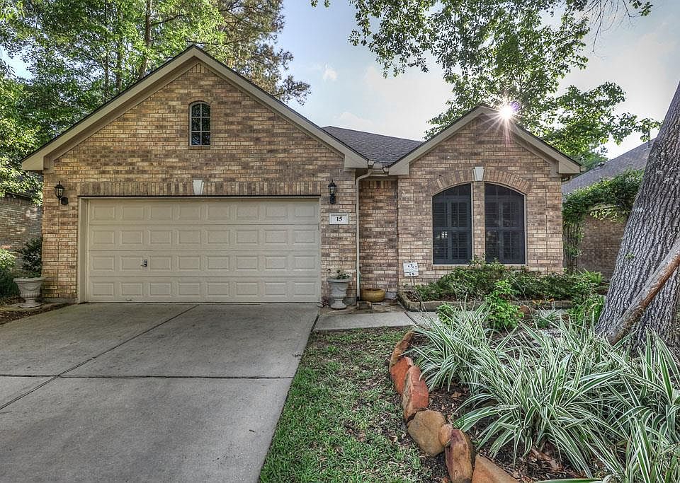 1st image of 15 Lilac Ridge Pl