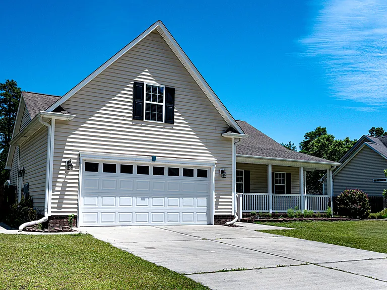 202 Croatan Woods Dr — Photo 3