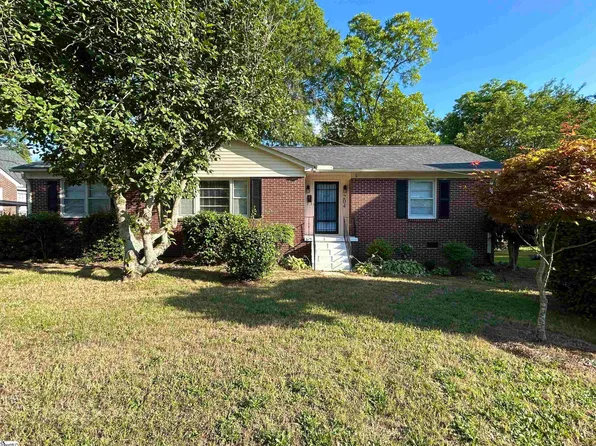 204 E Centennial St, Clinton, SC 29325