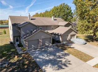 116-122 NE Greystone Dr, Lees Summit, MO 64086