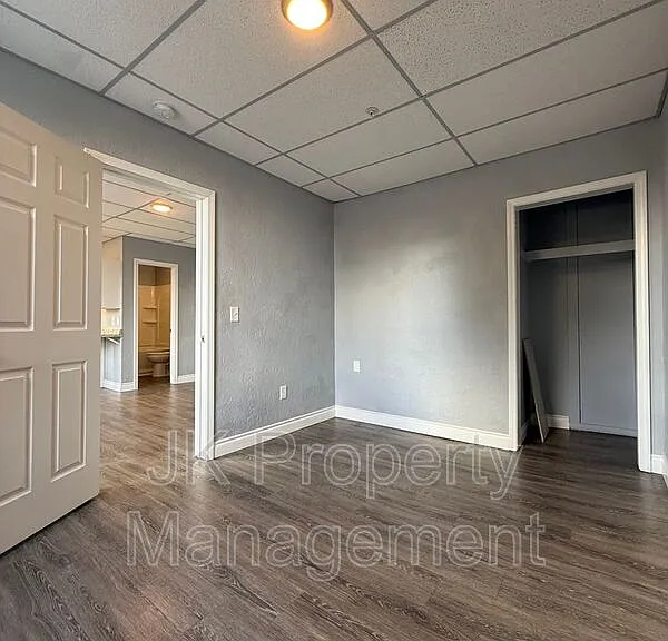 809 15th St #202 — Photo 20