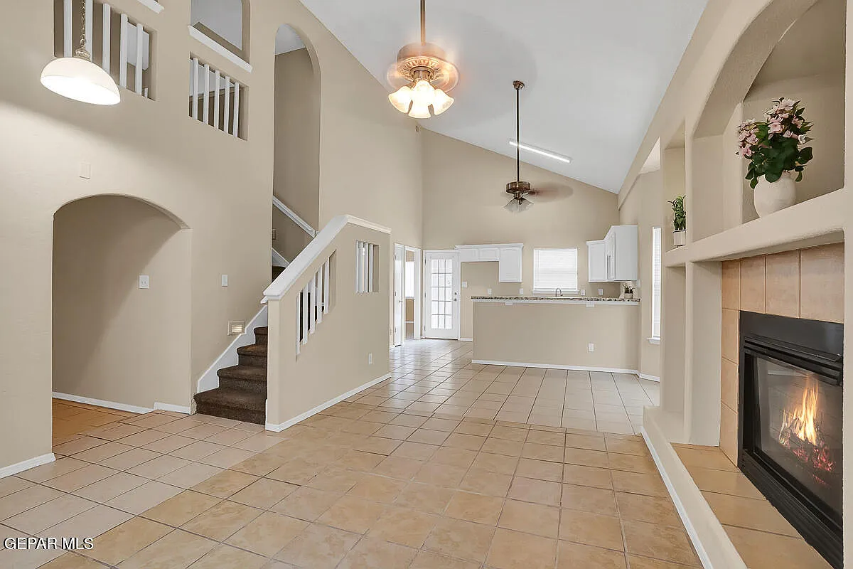 Building Photo - 2304 Tierra Blanda Dr
