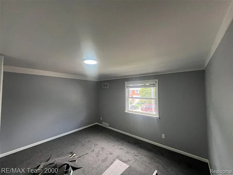 6880 Country Ln — Photo 4