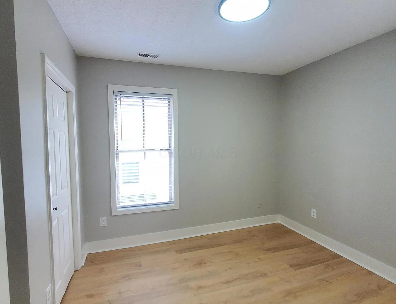 3 bed, 2.0 bath, 1235 sqft, $1,700 — Photo 4