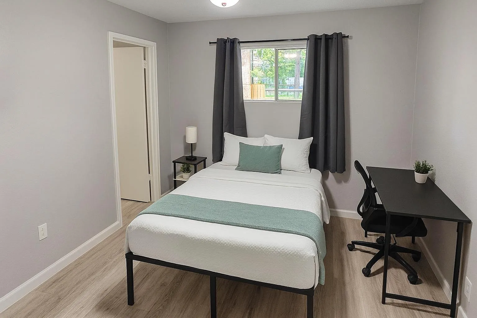 4 bed, 5.0 bath, 2917 sqft, $1,027 — Photo 1