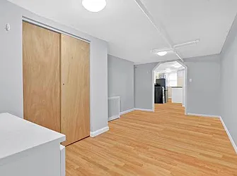 Rented by R New York