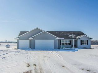 W3635 Kropp Rd, Seymour, WI 54165