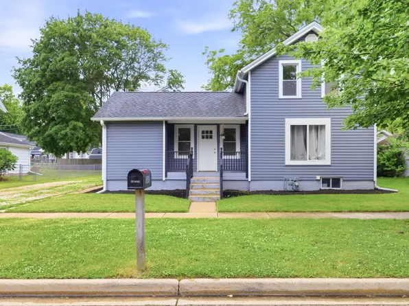 207 E Jefferson Ave, Hampshire, IL 60140