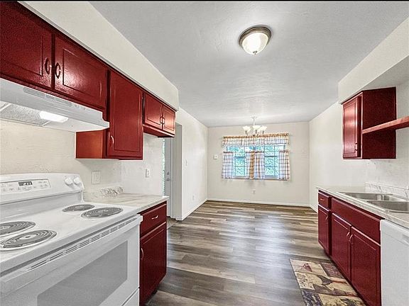 5th image of 1705 E Lindsey St APT 4