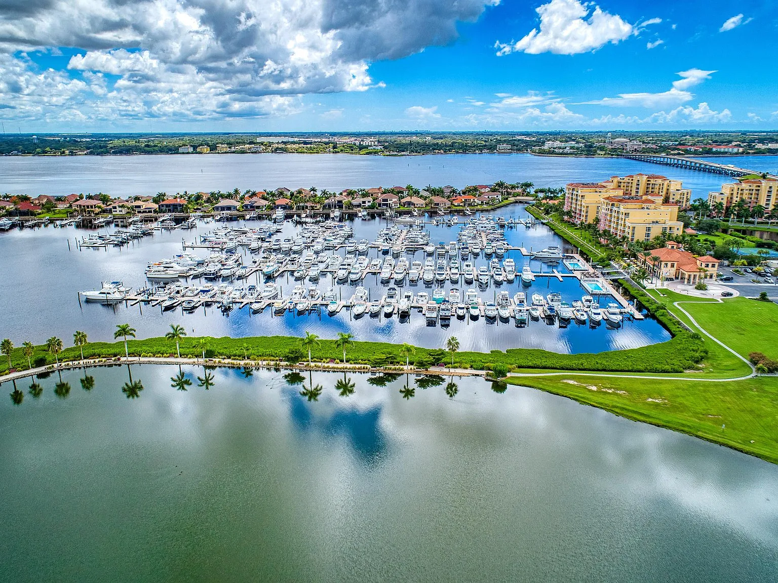 2 bed, 1696 sqft, $2,800 — Photo 4