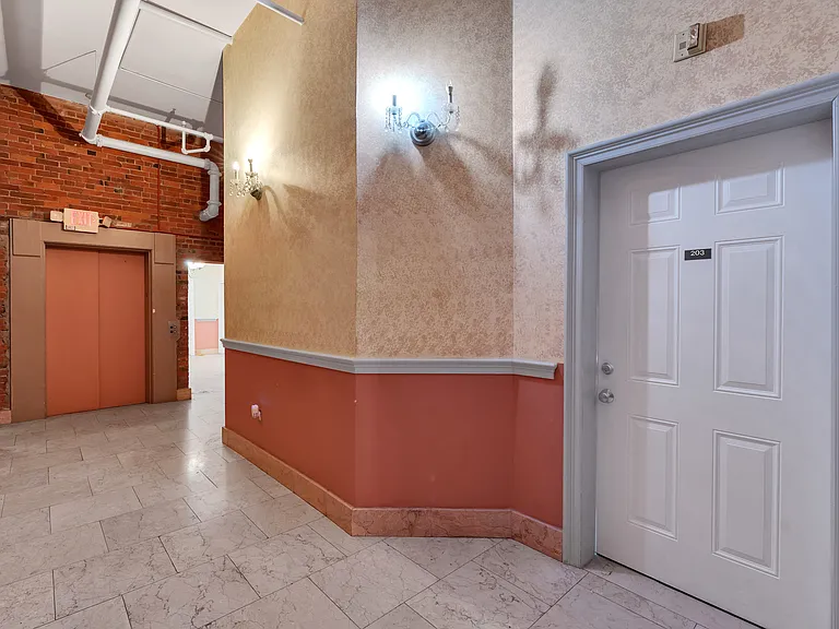 850 Grand Ave #202 — Photo 6