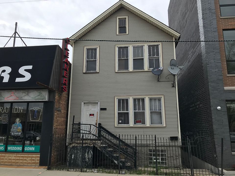 1st image of 2853 N Clybourn Ave