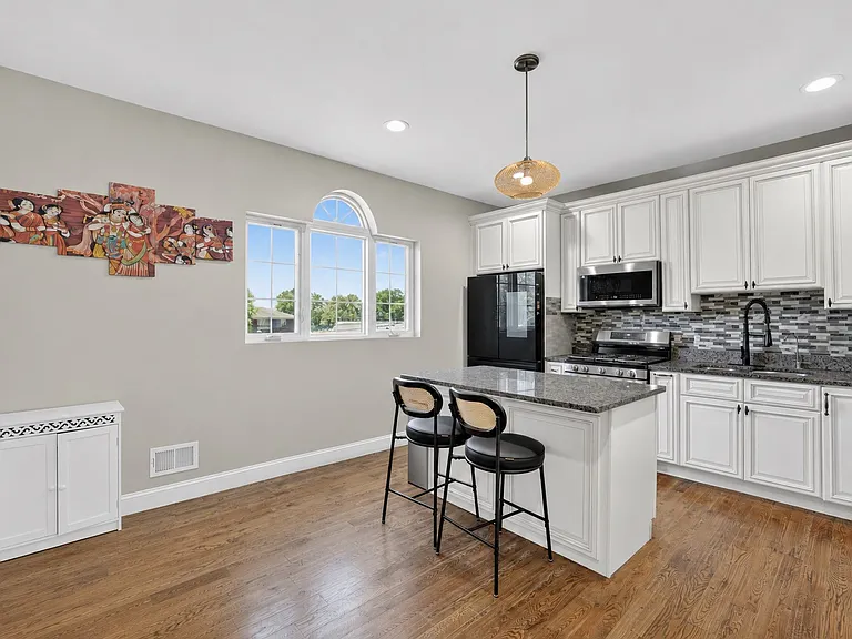 524 Harrison Ave #3 — Photo 11
