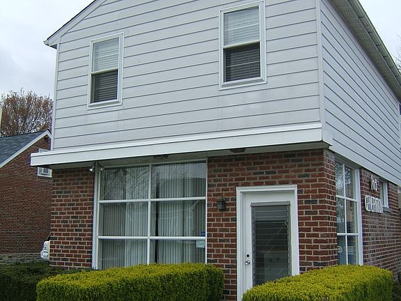 Exterior Salon front