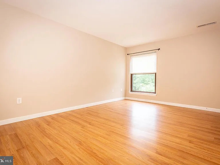 9 Silverwood Cir #11 — Photo 23