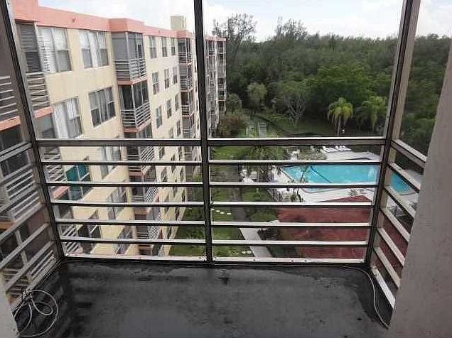 2nd image of 17890 W Dixie Hwy APT 718