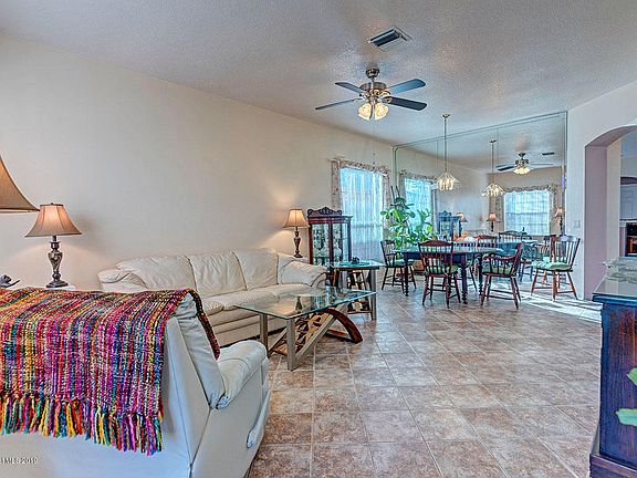 4th image of 2753 Mariah Dr