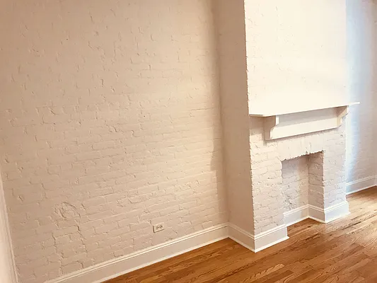 Rented by Metropolis Real Estate of Manhattan | media 28