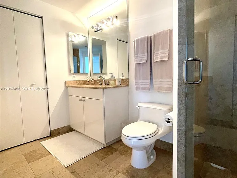 4775 Collins Ave #2305 — Photo 18