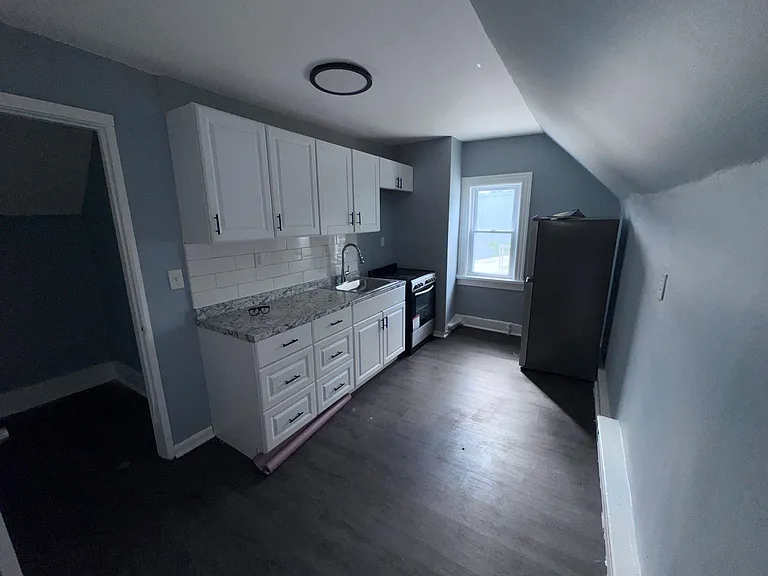 145 Fairmount Ave #3F — Photo 1