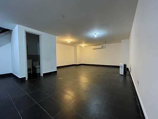 Rented by EXR | media 19