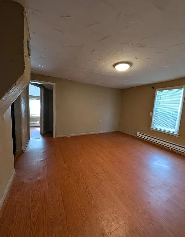 805 Cleveland — Photo 2