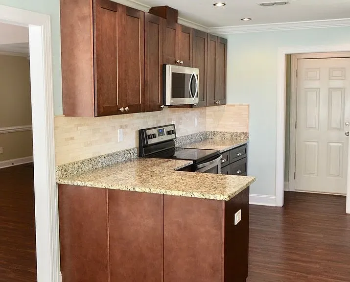 816 Stoneview Dr — Photo 14