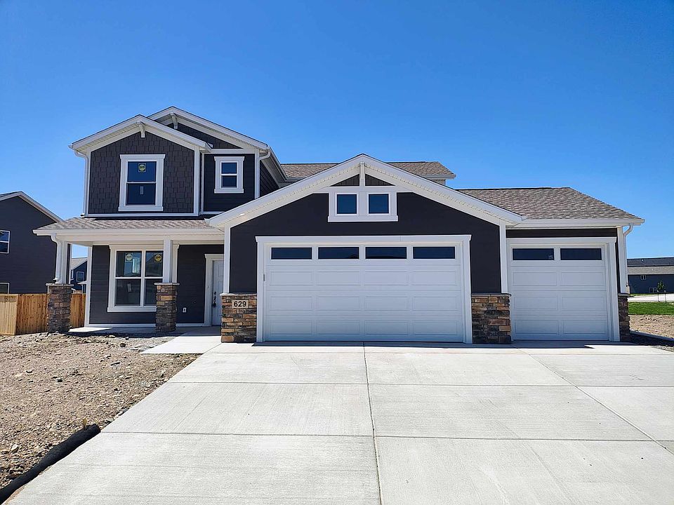 1st image of 629 Aaron Ct