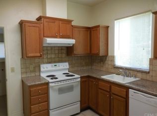 568 6th St, Gustine, CA 95322