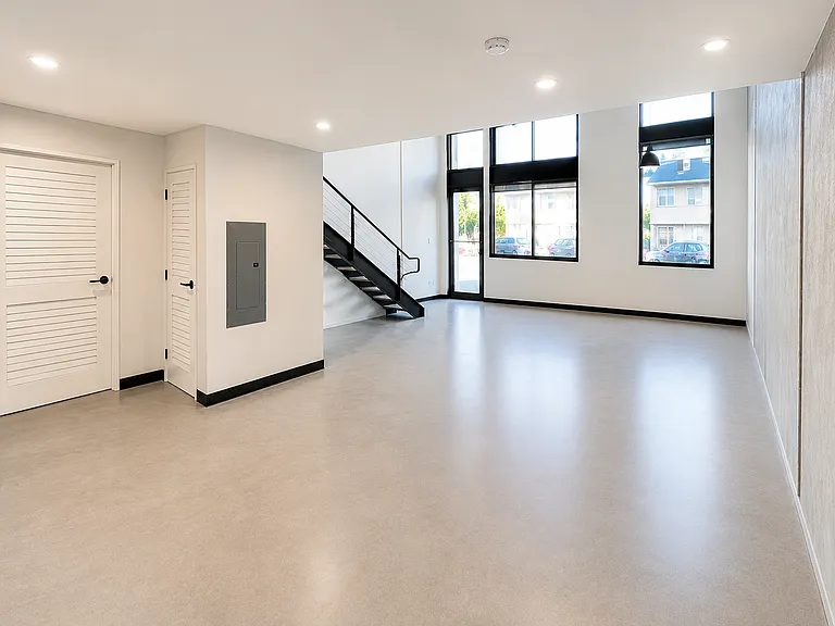 2556.5 Telegraph Ave #B — Photo 4