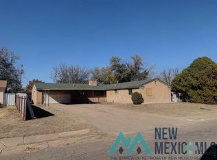 12 Forest Dr, Roswell, NM 88203